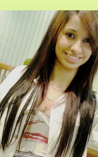 Quem se define se limita ;)