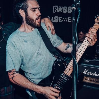 leoburdettio's profile picture. Guitarist for Amongst Liars 🎸

#COYS ⚽