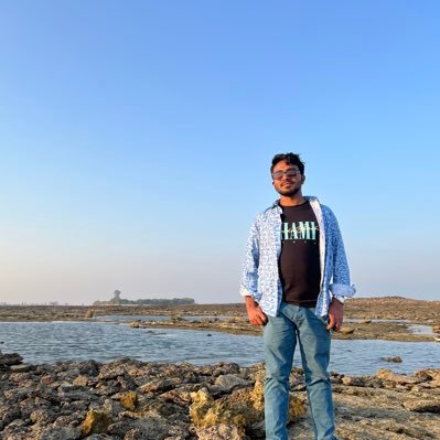 rirafiq067's profile picture. Tech freak