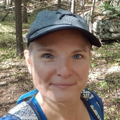 Elementary Educator, Forest & Nature School Practitioner, and Yoga Teacher.  Passionate about outdoor inquiries & experiential learning.  My tweets are my own.