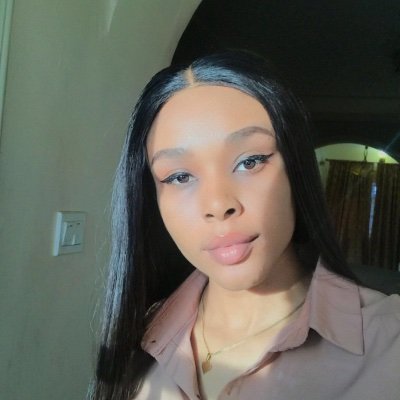winnie_eze's profile picture. Data Analyst|| Biochemist||Skincare enthusiast||Never just existing 🖤&💡 #nsppdian