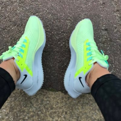 charmaineAlisha's profile picture. smile lots, dream big, laugh often, and realise how blessed you are. ❤️❤️❤️