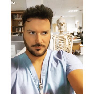 Dr_DomyD's profile picture. Consultant Emergency General & Upper GI surgeon / hobbyist entrepreneur. I like good Friends, family, colleagues, cars, rugby and .. some other stuff 😊
