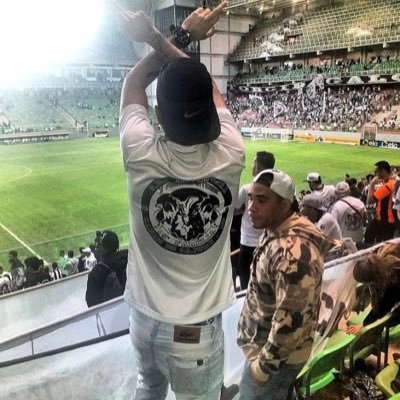 amante do futebol ⚽️ @Atletico 🐔🖤 Pai o Sr será eterno! 