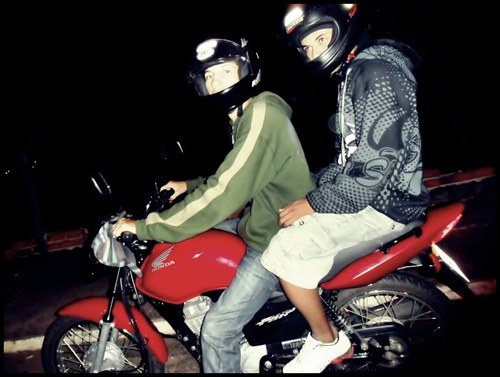 Aqui é tipo um filme, di curta metragem, contem começo, meio e fim nao aceita pilantragem...♫♪