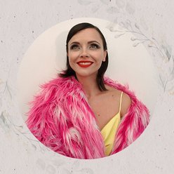 FAN ACCOUNT!

Confessions of Christina Ricci is devoted to our favorite actress, producer, and all around inspiration! Spreading the Ricci love since 2003!