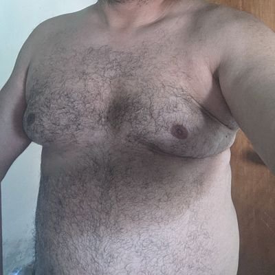 Saludos soy Acarigueño,pero trabajo y vivo en Caracas, soy full varonil, trabajador, rsponsable, con ganas de enamorarme, Soy versatil mas pasivo.