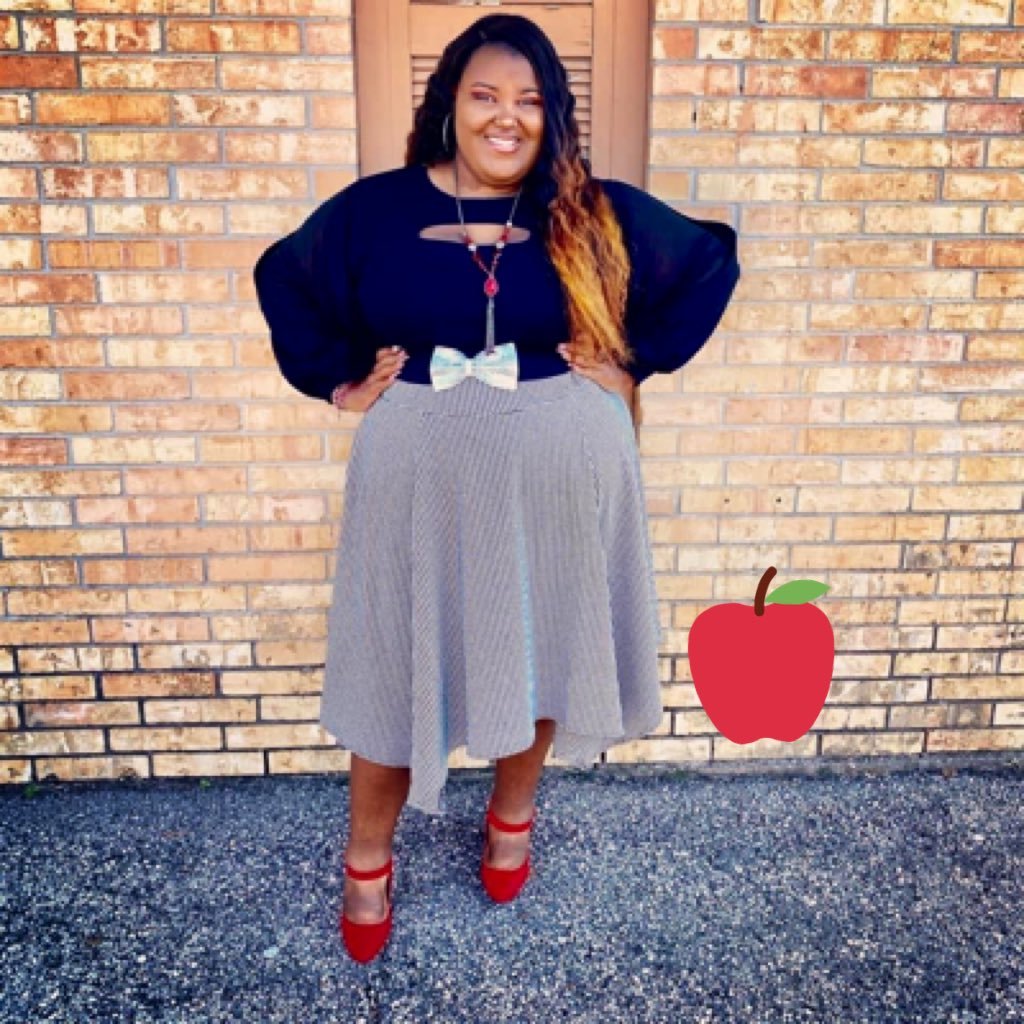 ELA Teacher-Stovall Middle School-Aldine ISD.💛💜PVAMU Alumna💛💜God 1st 💒Family 2nd🥰Teaching my kids👩🏾‍🏫& Minding MY business🤞🏾