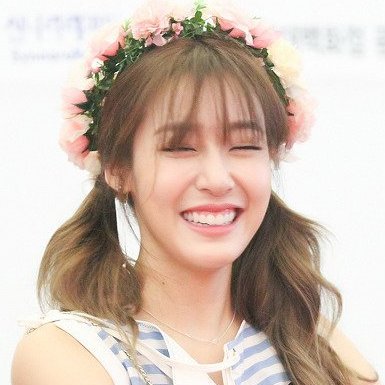 TINYF4NY's profile picture. tiny tiffany enjoyers - this is a place for you !!