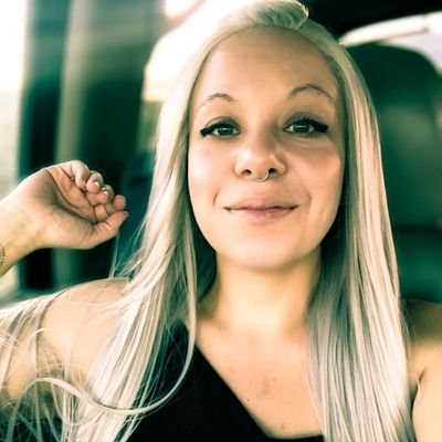 CanadayVibez's profile picture. Mom of 4. Writer, artist, cake decorator, scientist, philosopher, gamer. UBI & RBE. @artbydall_e