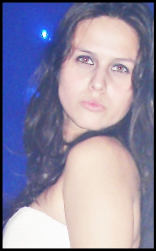 ×× É necessαrio αbrir os olhos e perceber que αs coisαs
boαs estão dentro de nós,onde os sentimentos 
nαo precisαm de motivos nem os desejos de rαzão.
