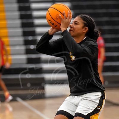 EmaniTheodule's profile picture. 