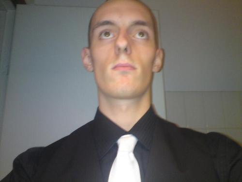 Hr_Deutscher's profile picture. I hate this Bio crap - I have absolutely no idea about what to write....well I'm me, is that good enough?