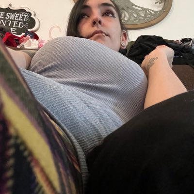 🖤18+Only. NSFW. Giantess. Goddess. MILF. Shoe Size 8USA. BDSM. Tinys are my fav. Witch. Native American. Sagittarius. Memes.🖤Micro MANager @Malice_the_Tiny.