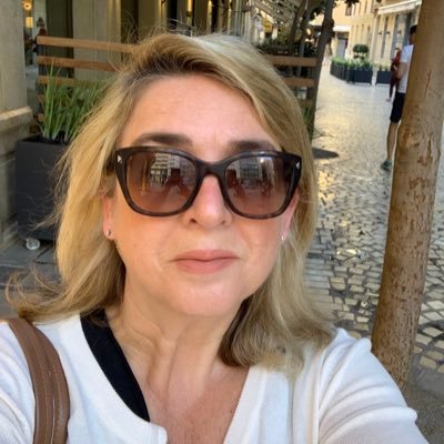 LouiseFortune7's profile picture. Deputy Principal, Bray Institute of Further Education #bife#tel#Tel4FET#KWETB Passionate about all things #FET #dogs 🐶 & #art 🎨