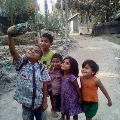 hbinyekzan's profile picture. Ömrün ne sonundayız, ne de henüz başında Otuz üç yaşındayız, hep otuz üç yaşında