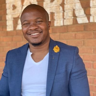Former Rugby player•Farmer 🌾🐂•Saved by Grace•Ndou Business Enterprise MD•Theologian