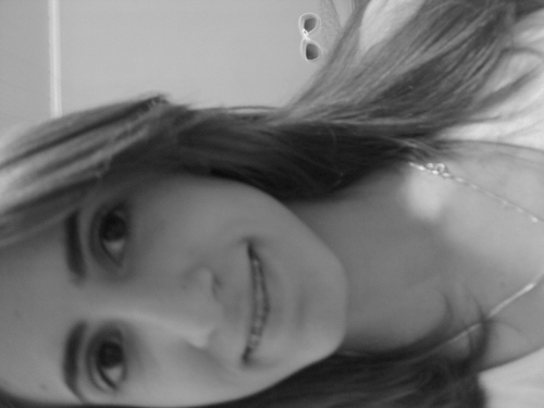 Mas não é pra tentar ser feliz que a gente vive? .-.