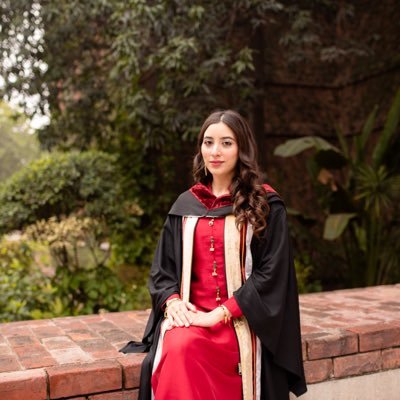 Creative writer, editor, journalist 📇 Former English major @LifeAtLUMS 🎓
Bylines in @Forbes_MENA_ @dawn_images @TheNewsOnSunday @DigitalRightsPk @behenchara