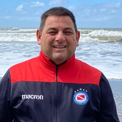Lic. Seguridad e Higiene Laboral; socio e hincha de AAAJ