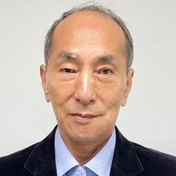 정의와 진실에 목말라 하고 사람냄새가 그리운 사람!
인동초 김대중과 도올 김용옥, 명진 스님, 그리고 손석희를 사랑하고 존경하며 나꼼수 4인방과 조명섭, 송소희, 기타리스트 장하은을 좋아하는 사람.
대한국민의 주적은 북한이 아니라 극우세력 국민의 힘과 그 주변세력 및 극우일본정권이다.