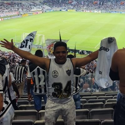 Se houver uma camisa preta e branca pendurada no varal durante uma tempestade,o atleticano torce contra o vento! 🅰️qui é Galo po#a🐔💪