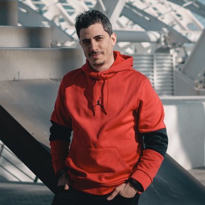 SEO de los que no saben estar quietos. Descubriendo día tras día, manteniendo la curiosidad. COO de @roiting. Creador del blog @sendasviento.
