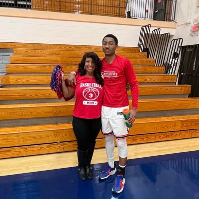 @_Chriswavy_ Mom❤️ 2022 Kankakee CC, First Team All Region, All-American Nominee. 6’1 Guard, Chicago Tough, 180 lbs,3.3 GPA, 16pts/6RB/2Ast, BasketballMom 🏀