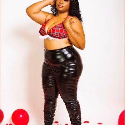 Arlington MUA🎨 content creator 🖤singer and song writer💕 nail tech and hair colorist 🎨jack of all trades MAAS👩🏽🍼