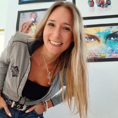 MarinaSkydsgaar's profile picture. Periodista y Locutora 🎤 Integrante de #buenavida en Radio Punto 11. Alta Gracia 
Conducción #ArribaelSol Radio Punto 11