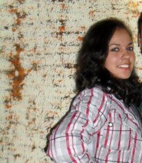 Sou sincera, odeio mentiras tenho amigos verdadeiros e sou o que sou não mudo por ninguém por isso eu digo me conheça depois me julgue :)