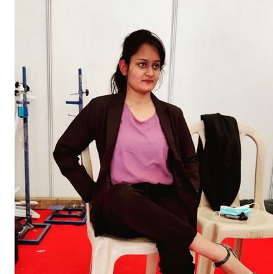 Simple living and high thinking 😎
Lucknow University.