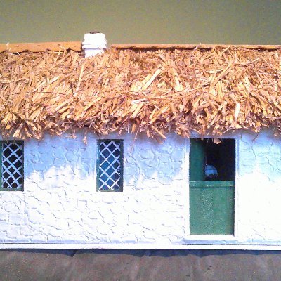 Hi and welcome to Crafted Replications. I'm John, I enjoy making miniature replicas of real buildings and furniture.
https://t.co/bBjdMYfQjt