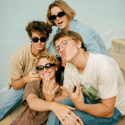 fan account dedicated to sun room and updating on them. make sure to send pictures and videos from your shows for us to post :)
