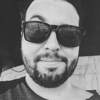 Mineiro 🔺️
Músico | Guitarrista 🎼 
Publicitário | Designer 🧠
Gamer 🎮❤