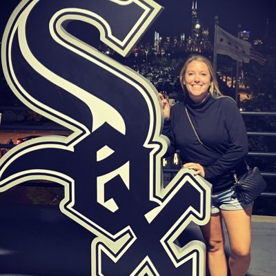 loving life 💗 think positive and positive things will come 💁🏼‍♀️ Go White Sox 🖤🖤