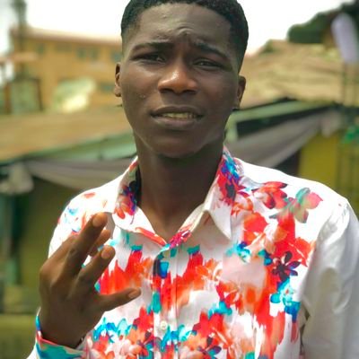 My name is Favour chukwuemeka my stage AVENON am an artist music performer songwriter and composer I pray to be at any best record mostly Mavin in my country
