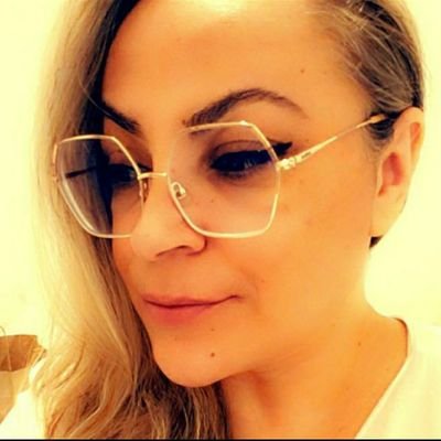 sandrokha_'s profile picture. Observações e comentários aleatórios a respeito de qualquer coisa com ou sem relevância.