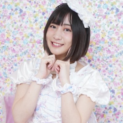 YouTuber(ぴよちゃれ！)、元ナト☆カン白。インスタ、ソロオリジナル曲などhttps://t.co/kIKfY24oJ6🤍