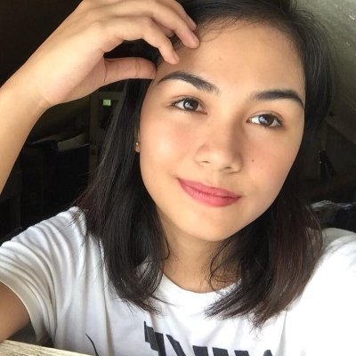 Yumbaconcheese's profile picture. 🤷‍♀️