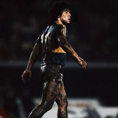 targhil's profile picture. یه دهه شصتی / عاشق پرسپولیس / وطنم ایران / زندگی بایرن / mia san mia / همینی که هستیم / ارزو : رفاه و شادی واسه همه