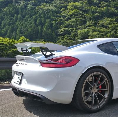 tomoyuki77GT4's profile picture. 愛車遍歴はインテグラTypeR, Audi TT Roadstarを経て2016- 981Boxter, 2019- 981CaymanGT4，そして2024- 991.1GT3RS．最近はロードバイク，スキーにも興味あり．ゴルフ，海外旅行も大好き(^^)/