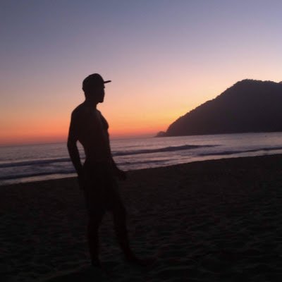 AleFlowwar's profile picture. Psicología en relaciones animales