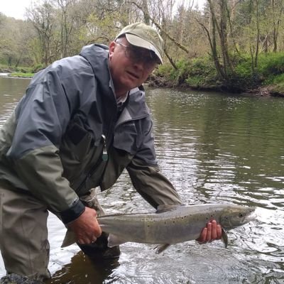 Salmon and Trout fishing nut job. Living in UK with a Salmon and Sea Trout river at the bottom of the garden, two black labs and an understanding wife! Veteran