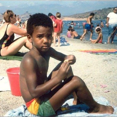 Khaalid_oh's profile picture. Sweet in middle and two other places 😌