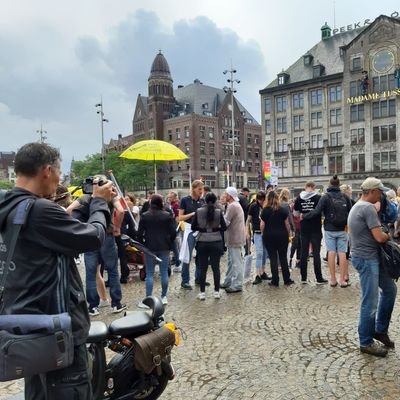 Fotograaf van protesten en demonstraties. Tevens aanwezig op Facebook en Instagram. Foto's hergebruiken uitsluitend met bronvermelding. Reporter bij @Streapp.