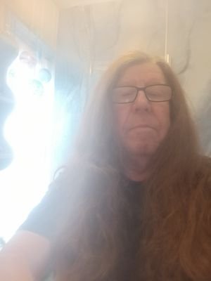 DonkDawson's profile picture. Specky four eyed grammar bug.
Prolific grower of fruit, veg and wild flowers. Freak flag flier
 #gtfc forever