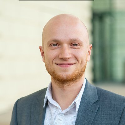 visiting researcher @PennState investigating human-AI co-creativity