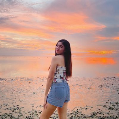 loisrenegado_'s profile picture. 𝚒 𝚌𝚊𝚗 𝚍𝚘 𝚊𝚕𝚕 𝚝𝚑𝚒𝚗𝚐𝚜 𝚝𝚑𝚛𝚘𝚞𝚐𝚑 𝙲𝚑𝚛𝚒𝚜𝚝☝🏻 ルイ ♥