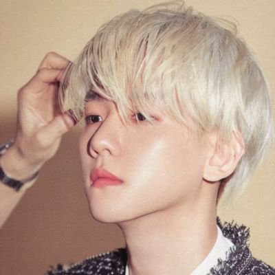 灬 remind me of how i was once buried beneath a thousand layers of you. (he/she)